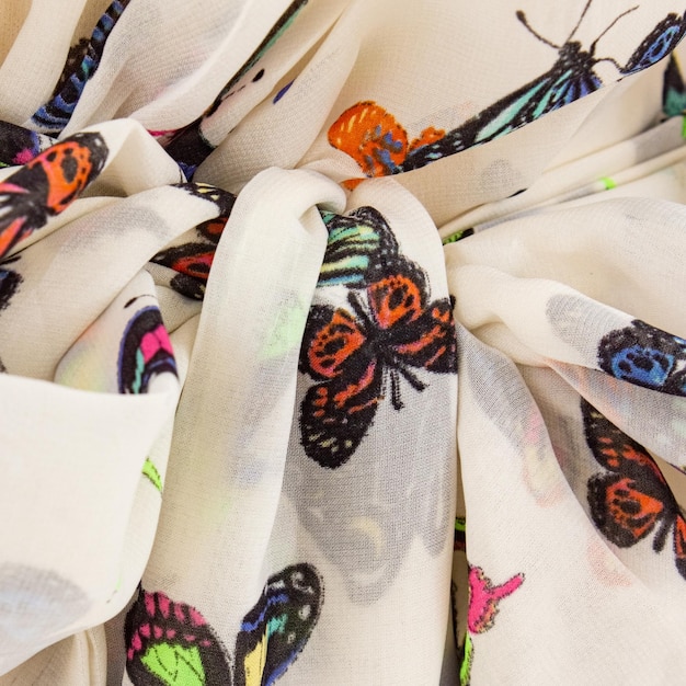 výšivky na látkach